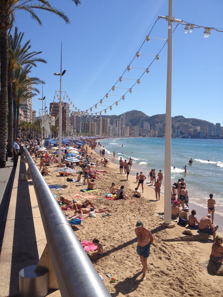 #Benidorm is open to British holidaymakers, without any requirements for COVID testing or quarantine on arrival. Around 100,000 Brits are expected to fly to Spain this week #BenidormHotel.Com the place to book.