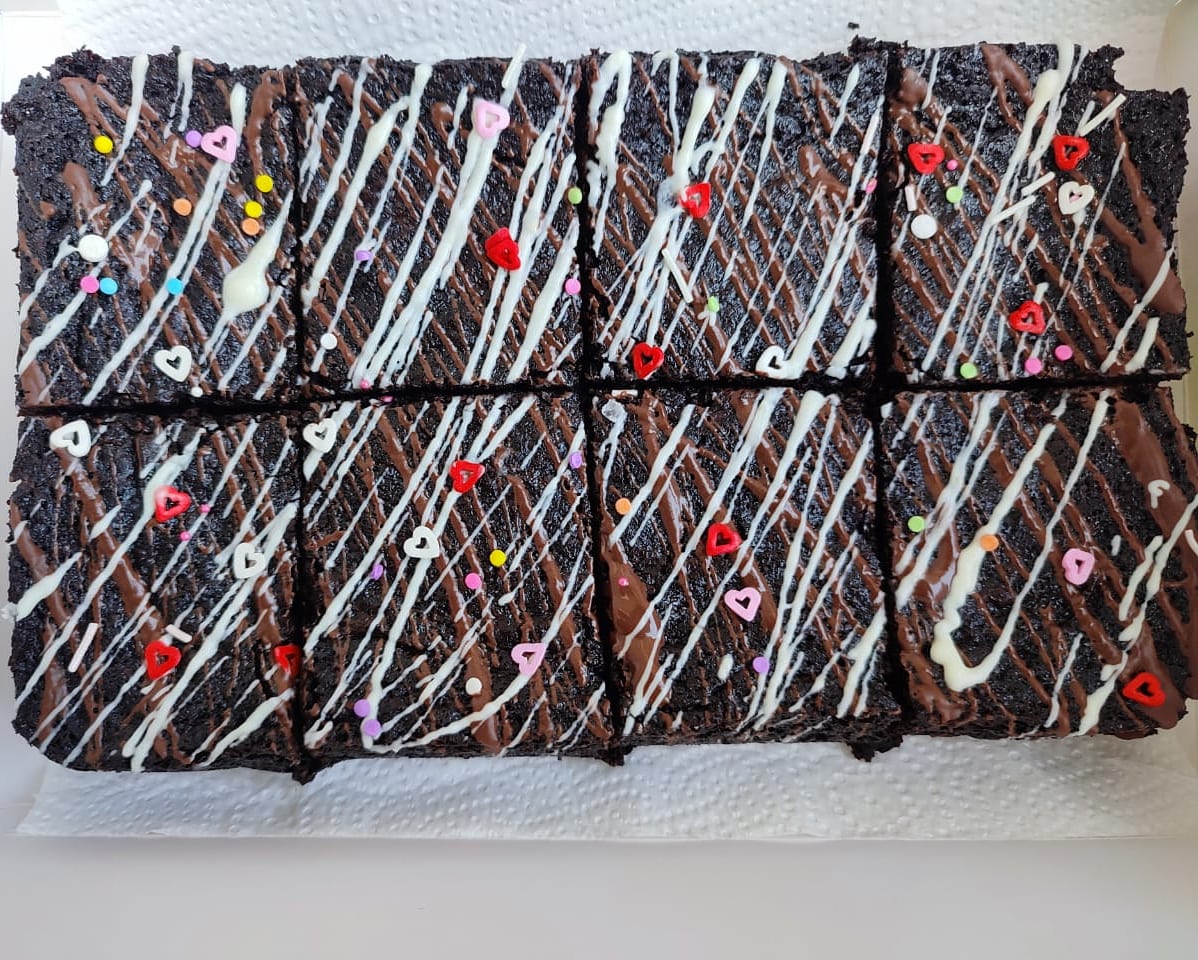 The brownies are turning out to be a hit!!! Thank you for your orders❤️
Remember, you can never go wrong with chocolate 😉
Order your brownie box today😋😋
Contact: 0741135710

#chocolatefudge #brownies #chocolovers #fudgy #sprinkles #bakery #tasty #decadent #chocolate #nairobi