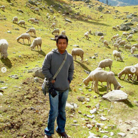 IamOnir's tweet photo. This makes me remember my first trip to #Kashmir in 2007. Since then I canmt keep myself away for too long from the valley :-) #sonemarg https://t.co/H4UvVDAlLR