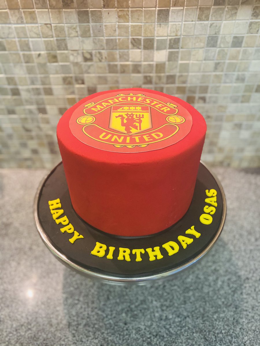 ohbels's tweet photo. Hey Johannesburg order your cakes with @ohbels this winter😍#DJSBU #GirlzTalkZa #BakesByOhbels Please retweet https://t.co/4KidTDg3c1