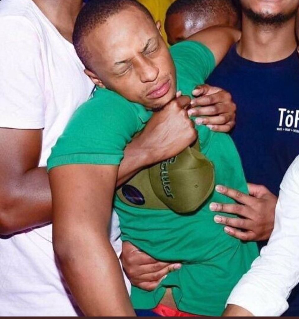 BrianQasha's tweet photo. @Xolani_khabazel @Thembisile_Q Don't even go there.. https://t.co/PqTkwmxOHW