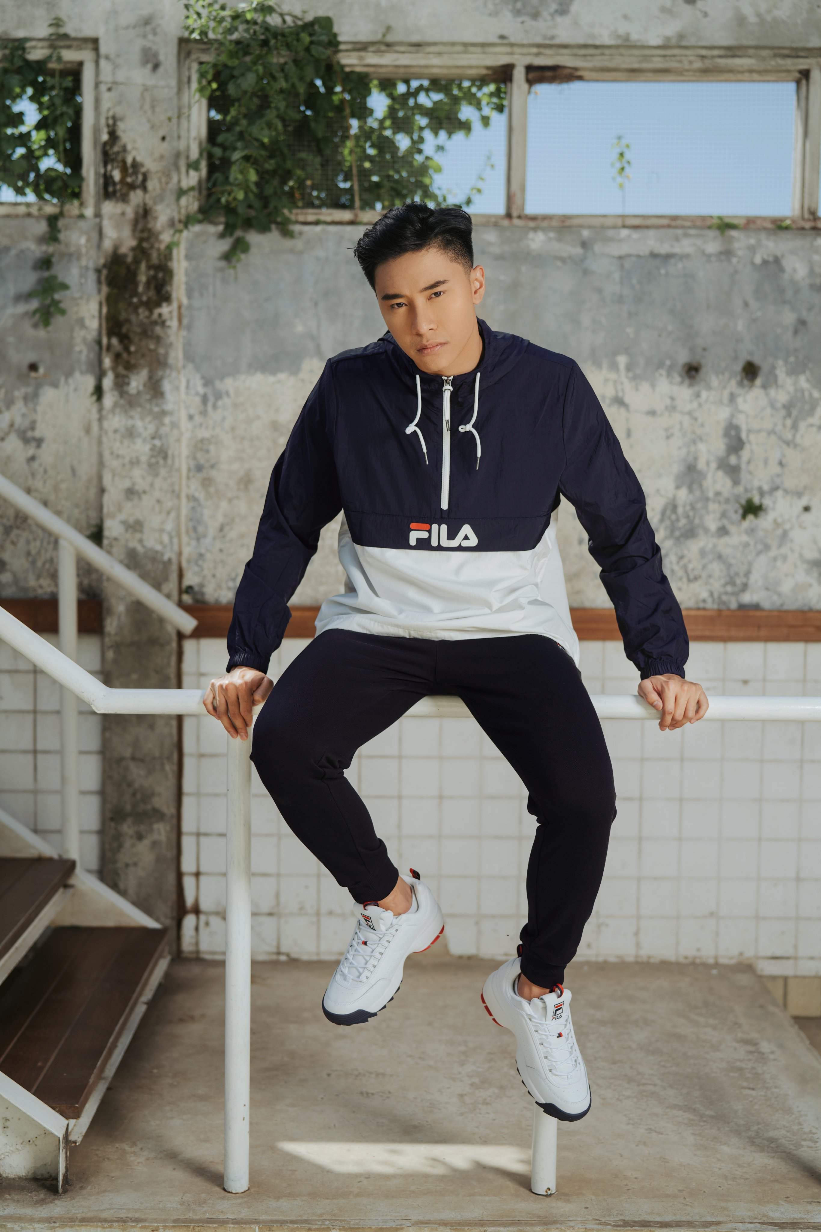FILA Indonesia on Twitter: "Get your sporty look with Klein Jacket, and combine with Disruptor Duo. Now available at FILA Indonesia e-commerce sites, offline store, our official and SHOP FROM