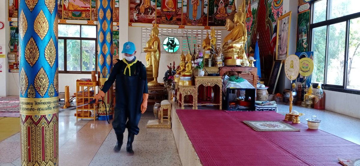 2idpr's tweet image. กองร้อยจิตอาสา ร.2 พัน.3 รอ.   ดำเนินกิจกรรมจิตอาสา " เราทำความดี เพื่อชาติ ศาสน์ กษัตริย์ "  โดยใช้น้ำยาฆ่าเชื้อทำความสะอาดเช็ดถูพื้นผิวศาลาและทำการฉีดพ่นเพื่อป้องกันการแพร่ระบาดของเชื้อโรคไวรัสโคโรนา(COVID19 ณ. วัดเวฬุวนาราม  หมู่ที่ 17 ต.เมืองเก่า  อ.กบินทร์บุรี จว.ปราจีนบุรี