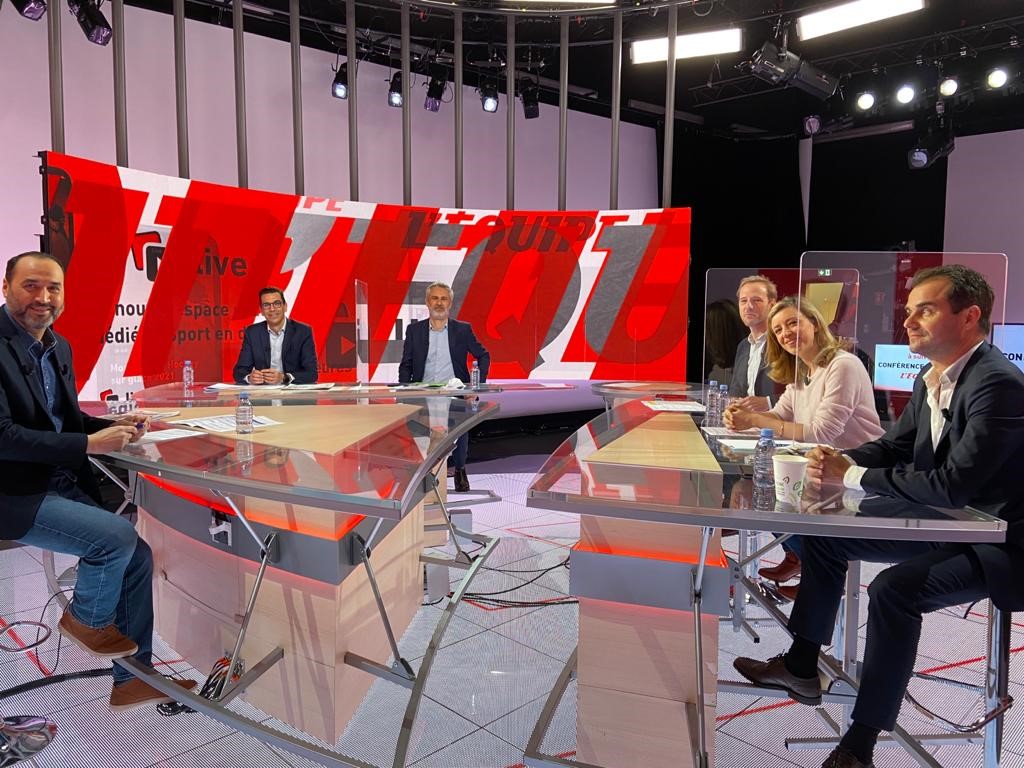 lequipe_pro's tweet photo. « Nous sommes à la veille d’un tournant pour le Groupe @lequipe, c’est aujourd’hui le numérique qui entame une nouvelle ère avec le site L’Équipe qui se transforme en une plateforme numérique » @LaurentPrudhom Directeur Général du Groupe @lequipe 

#plateformeLEQUIPE https://t.co/WHlgm1RVFd