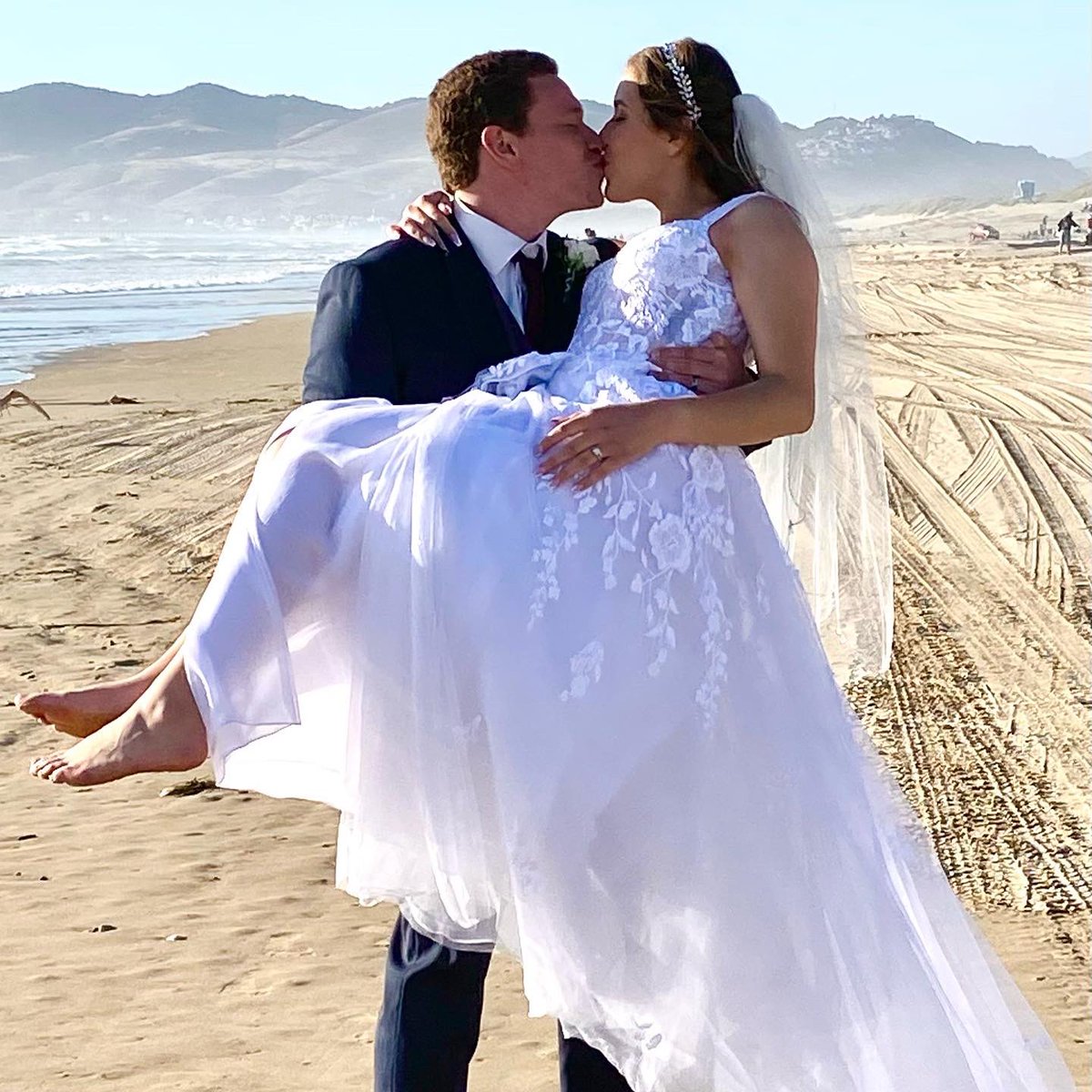 CoachBanks97's tweet photo. Married my best friend today! 7 years later I’m still madly in love! https://t.co/zjHJADHrRE