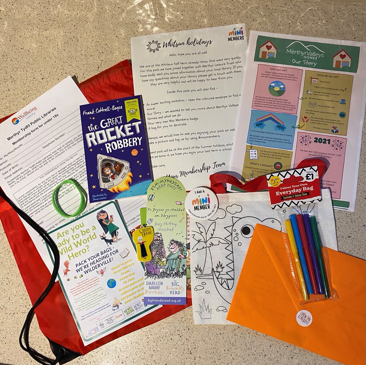 MerthyrVH's tweet photo. It’s Mini Members time!
Working with @WellbeinMerthyr for some fab extra library goodies in our 200 packs,
@Tee2Sugars needs help with a #MiniMembers mascot design,
and a gift from us with info on @MerthyrVH & #Mutuals !
A great pack for all our #MiniMembers https://t.co/Tz1uOZi1Cr