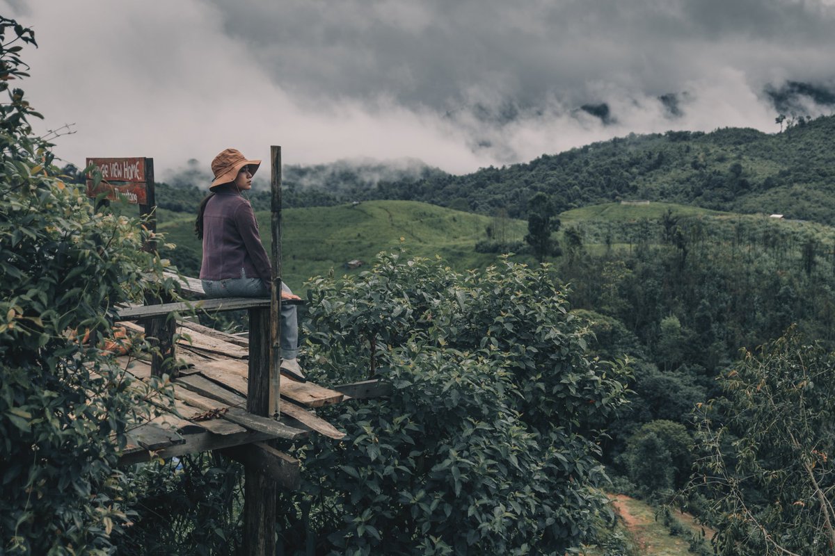 oadenn's tweet image. น่านในฤดูฝนนั้นดีที่สุดแล้ว
บ้านภูแววิว อ.ทุ่งช้าง

เป็นโฮมสเตย์หลักร้อยที่ได้ชมวิวหลักล้านจริงๆ มันคุ้มค่ากับการเดินทางมาก มองไปทางก็มีแค่ภูเขาสีเขียวเต็มไปหมด  และที่ชอบที่สุดคือ ตอนเช้าแค่เปิดหน้าต่างออกมาจากที่พักก็เจอทะเลหมอกแล้ว 

#ReviewThailand 
#Reviewnan #รีวิวน่าน