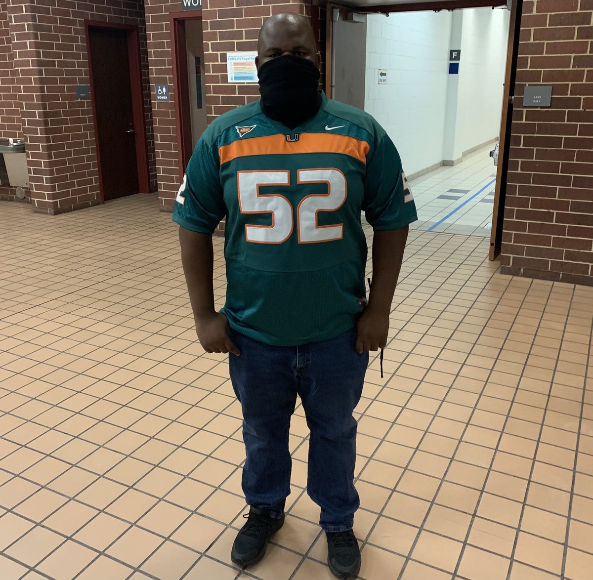 TallwoodLions's tweet photo. It’s AVID spirit week and college jersey day! Our lions have so much #AVID pride🦁 📣#TogetherweROAR https://t.co/ozcUOxsMe5