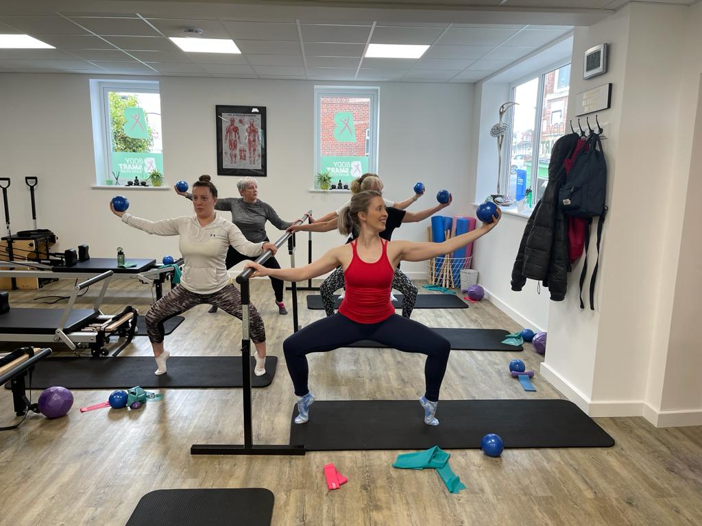 Bbodysmart's tweet photo. If you want to wave goodbye to the stress of a busy workout environment or long, boring hours spent in a gym we can help 😆

Visit our site to schedule your first session with BBody Smart!  https://t.co/obJXvbFlnm 

#BBodySmart #Pilates #ReformersPilates https://t.co/3htNIRkbpA