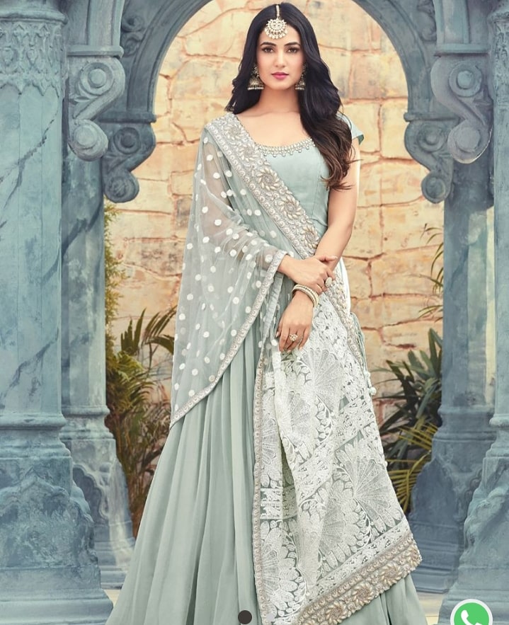 YOYOFashionInd's tweet photo. Sonal Chauhan Designer Grey Bollywood Long Anarkali Gown

Get this outfit just at  - 1899 Rs

For Booking Your Order Send Message On This Number +91 8000588688

#indiandress #indianethnicwear #yoyofashion #yoyofashionindia #newarrival #green
#bollywoodfashion #ethnicwear https://t.co/tg3y6Hjpc4
