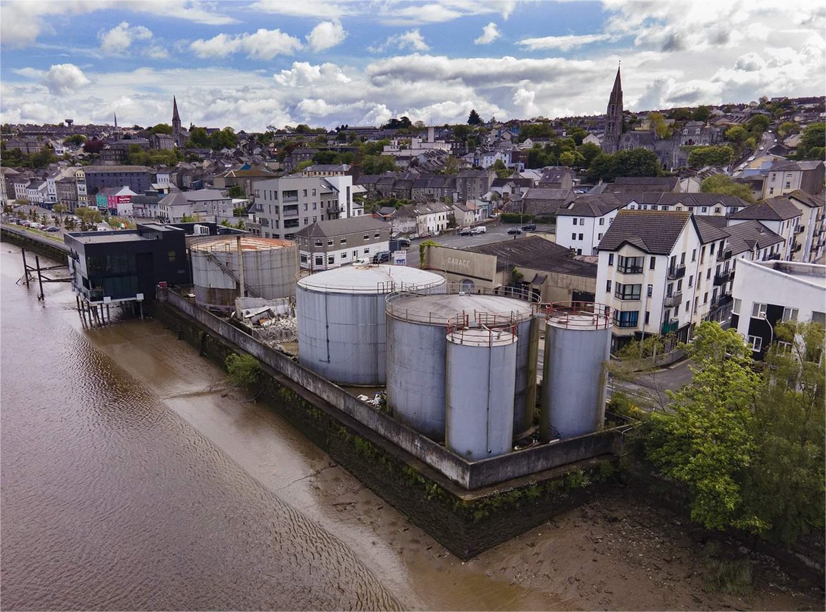 VisitNewRoss's tweet photo. LOOK WHAT'S COMING DOWN!!

Its one down - As work has begun on the removal of the oil tankers - Such a giant step, that will allow our Quay front look all the more impressive once they're fully removed 😍 https://t.co/lC0cNsctzw