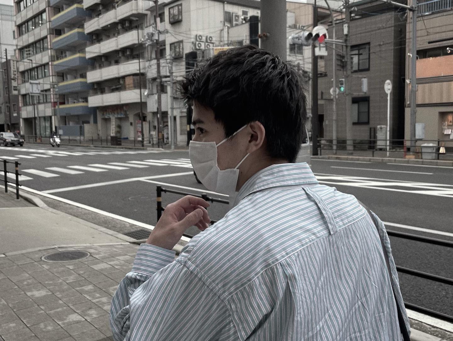 井上拓哉 劇団patch こんばんは 髪の毛伸びんの早いな 変態や ってのよくあるけど 俺髪の毛伸びんの早いし 変態なのかな え そもそもなぜ変態は髪の毛伸びんの早いんや 変態は夜更かしするイメージなんかな はよ寝よ おやすみ