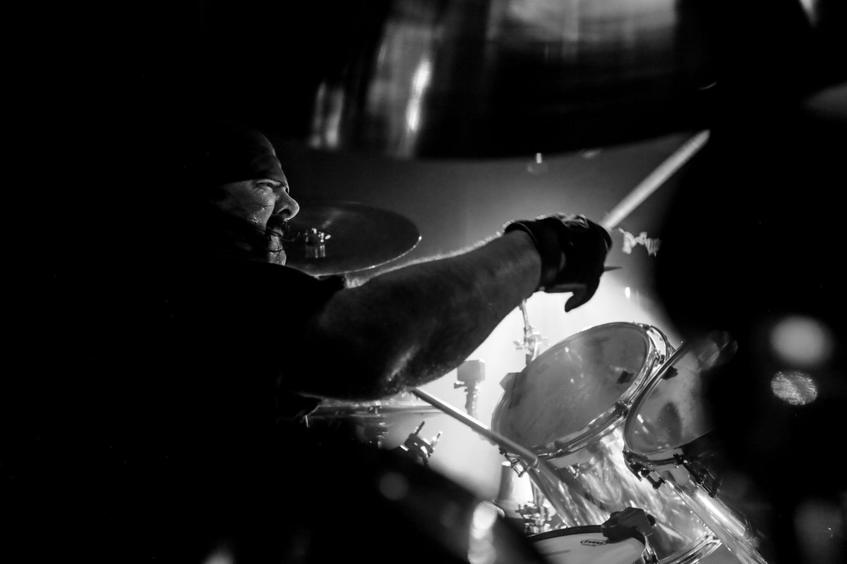 Wombat Fire (@wombat_fire) on Twitter photo Oh how I miss sitting out back with <a href="/VinniePaulOffic/">Vinnie Paul Abbott Official</a> and watching the man smash his way thru a set.
🙌 Oh how I miss sitting out back with <a href="/VinniePaulOffic/">Vinnie Paul Abbott Official</a> and watching the man smash his way thru a set.
🙌
