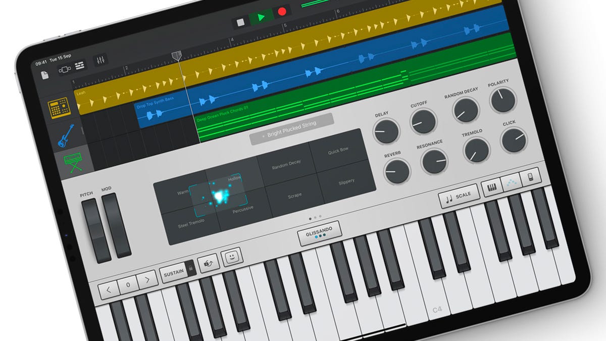 Gizmodo's tweet photo. Everything You Need to Edit Audio on the New iPad Pro https://t.co/xOyvgM3YXq https://t.co/Ya7mFA2Qz7