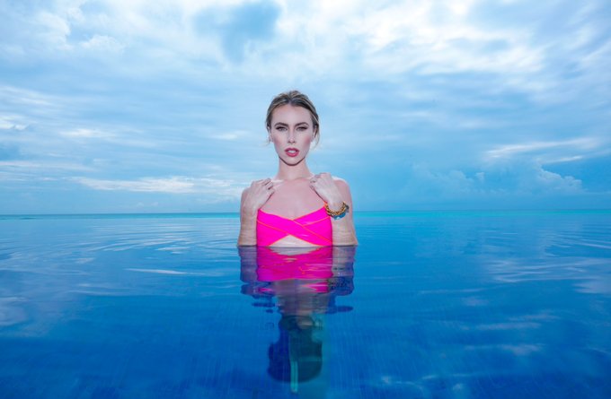 Have you ever went skinny dipping? ? https://t.co/jlHZqpboZ3