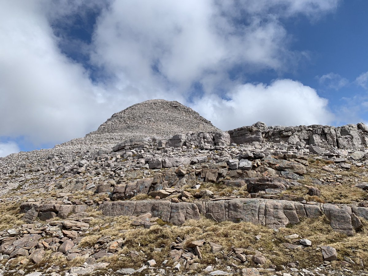 dektasker's tweet image. Number 200 &amp;amp; 201. Some snaps from Saturday on way to bagging Sgorr Ruadh and Beinn Liath Mhor. Best viewed in landscape.