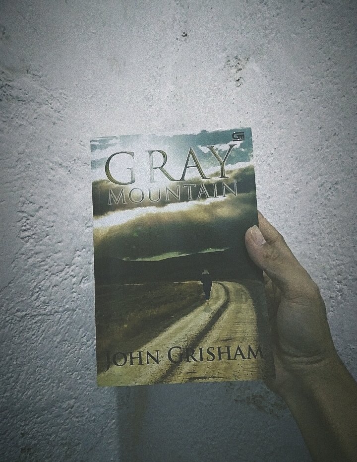 AwangWeasley's tweet photo. CR: #GrayMountain by #JohnGrisham
Bukunya setebal itu woooy, semoga isinya seru juga.
#BukuGPU https://t.co/lZvtpnjfGq