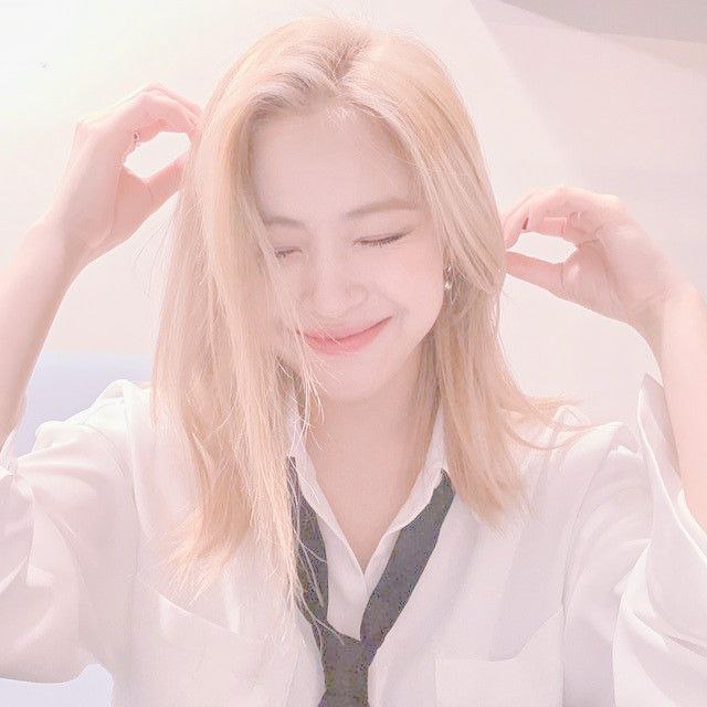 hayyie , kku new di ccini nda ada yyan mawu mutualan ? rt / like aja nde , kalo mau fambest an dm aja 

bay bay

#roleplayer #roleplayerindonesia #roleplayeraccount