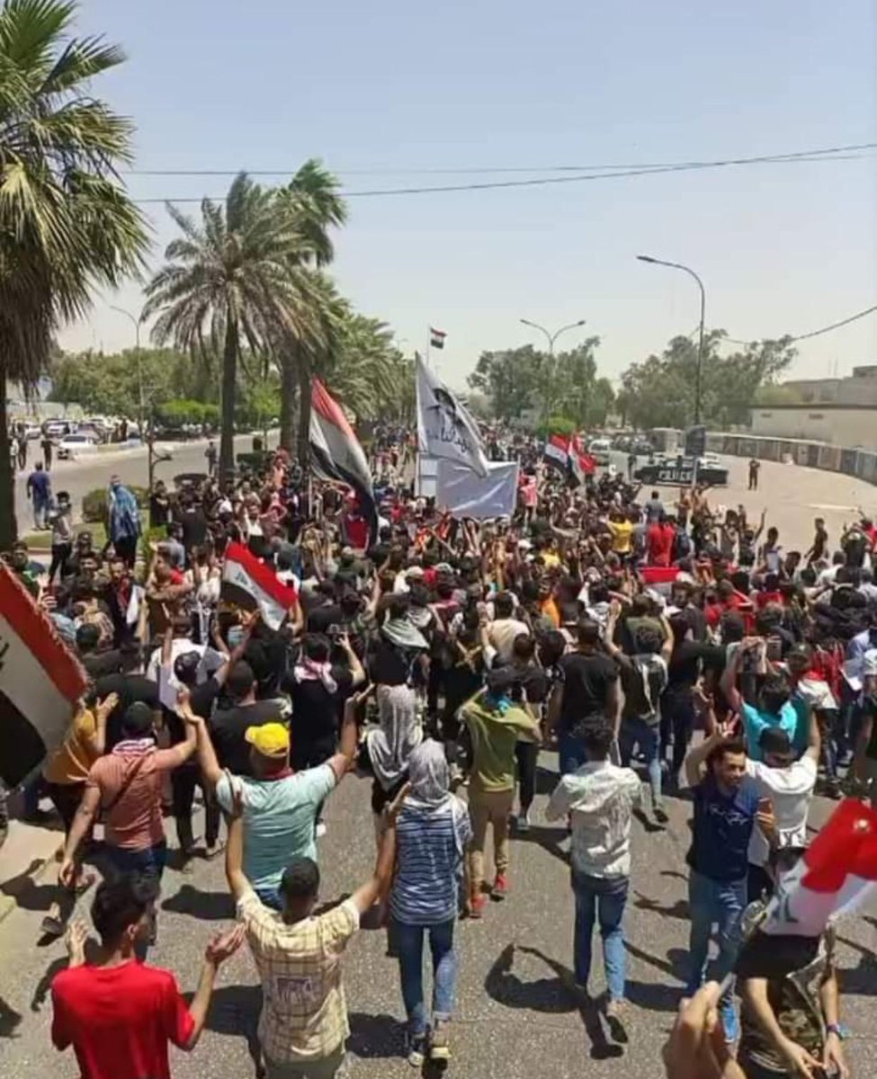 AolaShaheed's tweet photo. بعدنا نريد وطن 
#لبوات_العراق_مع_٢٥ايار 
#مليونية_تشرينية https://t.co/cQ8AVuqPNb