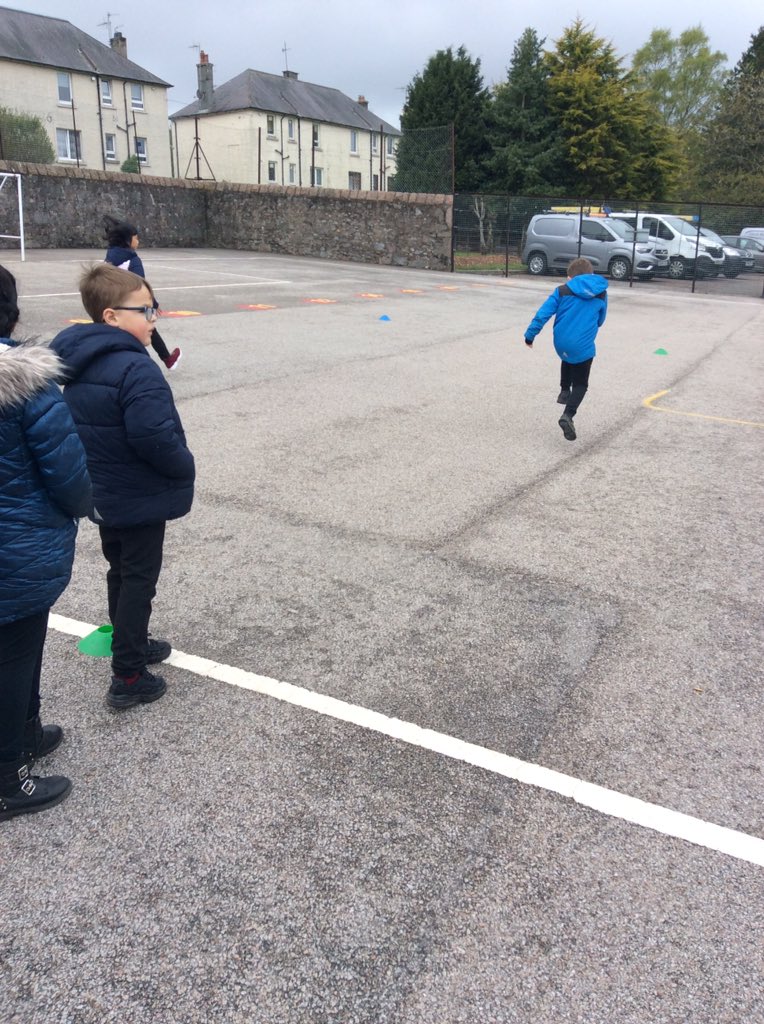 Room3woodside's tweet photo. Practising some skills for ‘Sports Day’ next week in school, determined and resilient outdoors !House Points will be added to!@Room3woodside @woodside_school @WoodsideRRS @VLWoodside https://t.co/nFzupmreuD