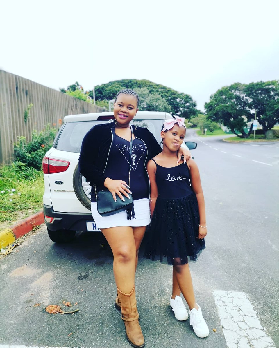 ZoeShibe's tweet photo. #MomAndDaughter❤️ https://t.co/Zc9RLLcXyv