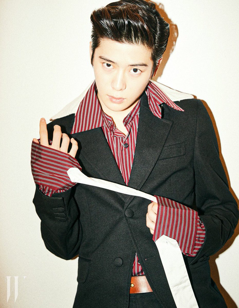 jhyunsource's tweet photo. jaehyun for w magazine december 2016 https://t.co/zVDz8stF3Y