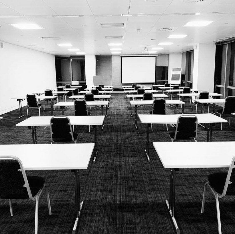 SwitchByDispace's tweet photo. More than 50 meeting spaces across central London locations and one of the most comprehensive set of #hybridevents options on the market, plus loads of welcome back offers at @CCTVenues 

Book 🗓 https://t.co/i8ybzZ1twi

#eventsuk #meetingsuk #meetingsindustry https://t.co/hnpidCmuYz