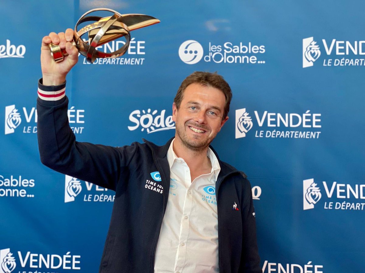 stephlediraison's tweet image. [REMISE DES PRIX 🏆]

La remise des prix du @VendeeGlobe s'est déroulée samedi 22 aux Sables d'Olonne, c'était une grande joie de célébrer la course avec l'ensemble des skippers malgré l'impossibilité de faire une fête avec le public.

Encore merci pour votre soutien. 🙏

#VG2020