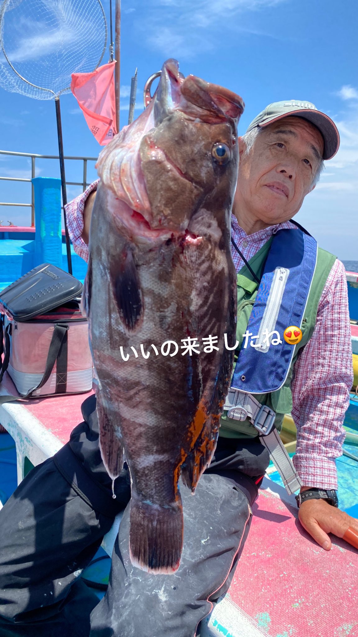 Tatsuya 信照丸 今日は夏みたいなベタ凪でした レンタルタックルの皆様好調 ベテランの方々もマハタ ヒラメ カサゴなどキャッチ イワシ泳がせ スロージギング Slj マハタ ヒラメ 根魚五目 レンタルタックル 外房 勝浦 松部 信照丸