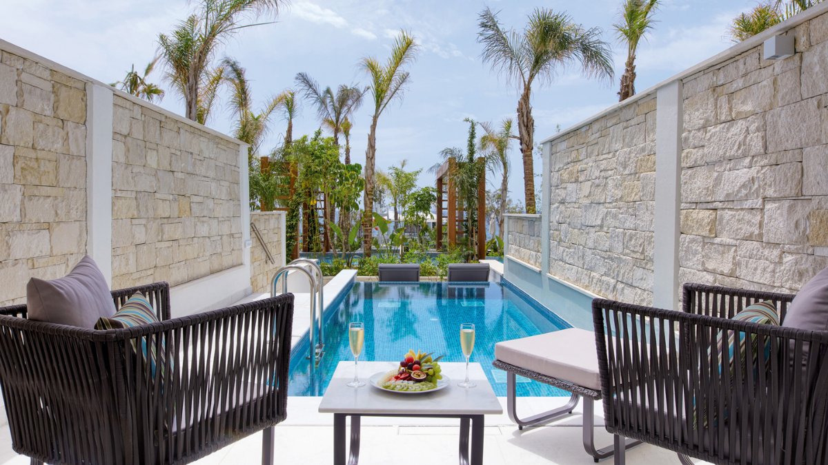 #AmaviHotel is now open, as travel restrictions are lifted. 

Book with confidence:hubs.li/H0N_3xq0 

#KanikaHotels #MadeForTwoHotels #Paphos #Summer #Cyprus