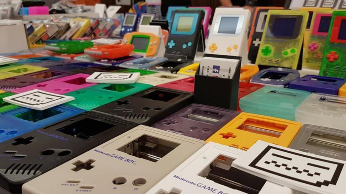 MegaRetroES's tweet photo. El mayor mercado de videojuegos retro tiene una pinta espectacular: así es London Gaming Market.
#megaretro #instaretro #gamer #retro #retrogaming #80s #videojuegos #videoconsolas 
https://t.co/oyeSyLa38E https://t.co/kABd8mQEsp