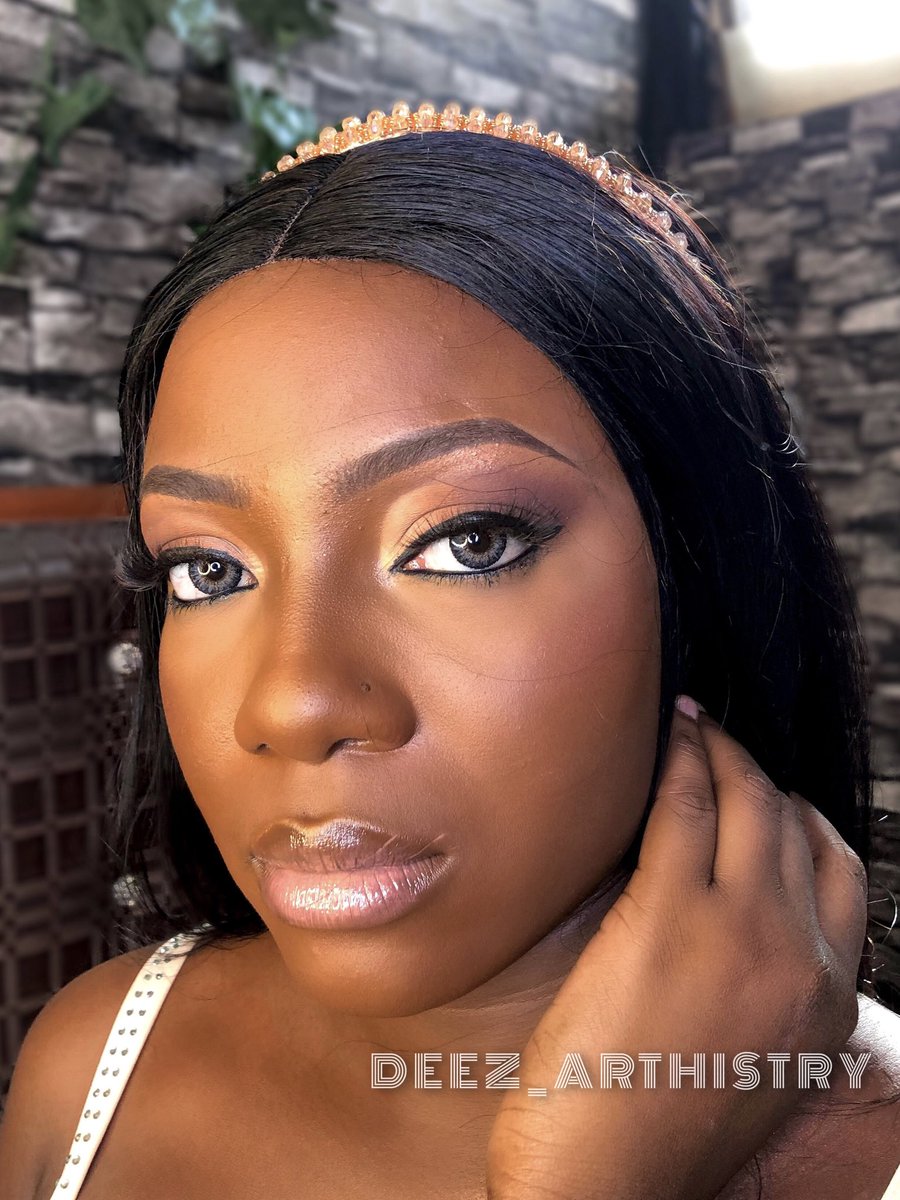 DeezArthistry's tweet photo. A Fine Glass of Chocolate Vodka
Drink at your own risk🥵🥵🥵

Makeup by @DeezArthistry 

https://t.co/etcPJBNJFE https://t.co/W8Vw7BpFXq