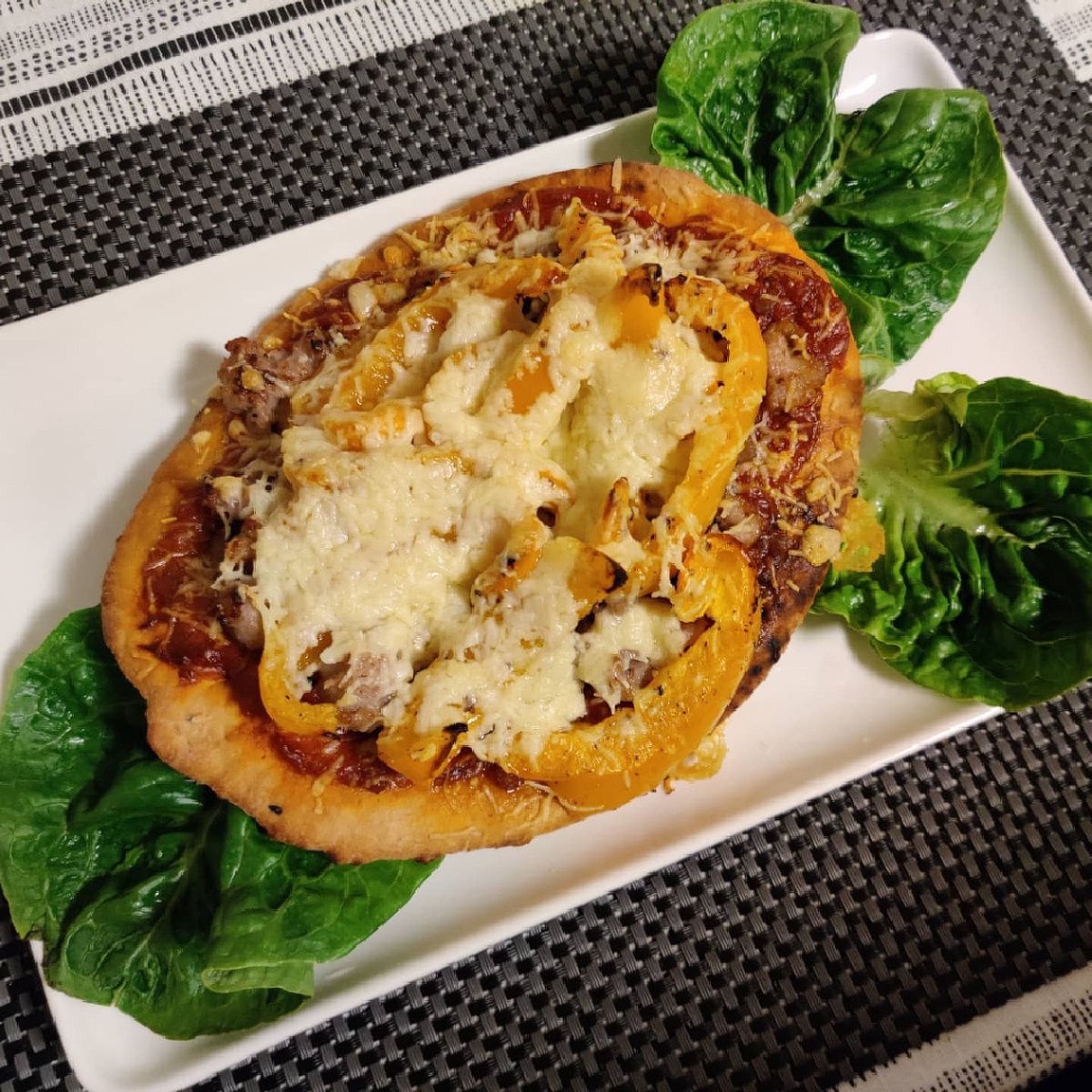 mszynisz's tweet photo. https://t.co/jexMGbaHLL
Harissa Sausage Naan Pizza with Roasted Pepper, Cheddar and Baby Gem Salad

#hellofresh #hellofreshuk #hellofreshpics #food #foods #foodporn #dinner #foodie #yummy #yum #cooking #healthy #sausagenaan #naan #naanpizza #sausagepizza #roasted https://t.co/z0xOqG36Qb