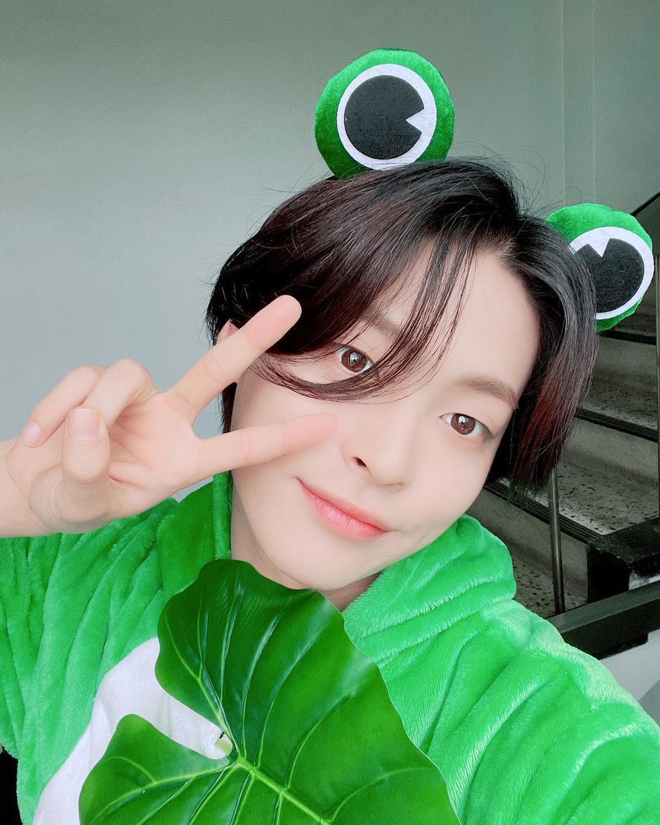 24k_romania's tweet photo. - 24/05/2021 - #YOUNGWOONG Instagram Update

 Ribbit ribbit~~🐸☔️ 

#24K #Youngwoong #0Woong #24USelcaDay

#24K #YOUNGWOONG #투포케이 #영웅 https://t.co/36as5m6OS1