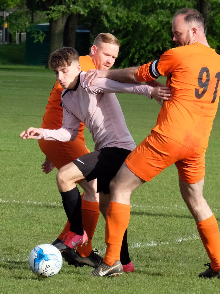 Andrew B tweet media