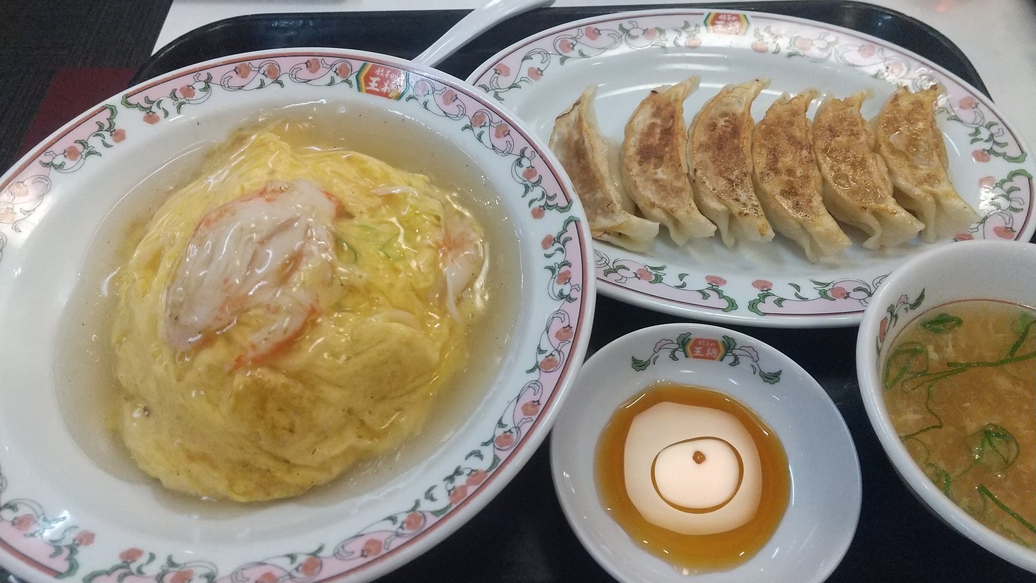 醍醐 大 この前 もってぃーに 天津飯は塩だれっす って言われたのを思い出して食べてみた 今まで甘酢だったけど天津飯は 塩だれだわ T Co Rpzc6lvjux Twitter