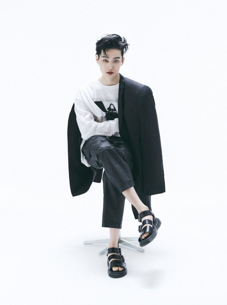 H1GHRMUSIC's tweet photo. JAY B X GQ KOREA
   ⠀
JAY B와 GQ 코리아가 함께한 인터뷰 및 화보가 GQ 코리아 공식 웹사이트에서 공개되었습니다.
⠀
Check out JAY B's editorial on GQ Korea June issue and GQ KOREA official website.
⠀
#JAYB #GQKOREA 
#H1GHRMUSIC #하이어뮤직 https://t.co/9DBwEZJOIR