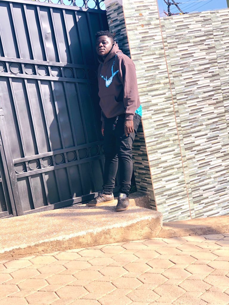 kvng_baff's tweet photo. Happy birthday my man ❤️❤️❤️❤️❤️❤️❤️❤️❤️#HBDTarget https://t.co/mYJhTeaVPb