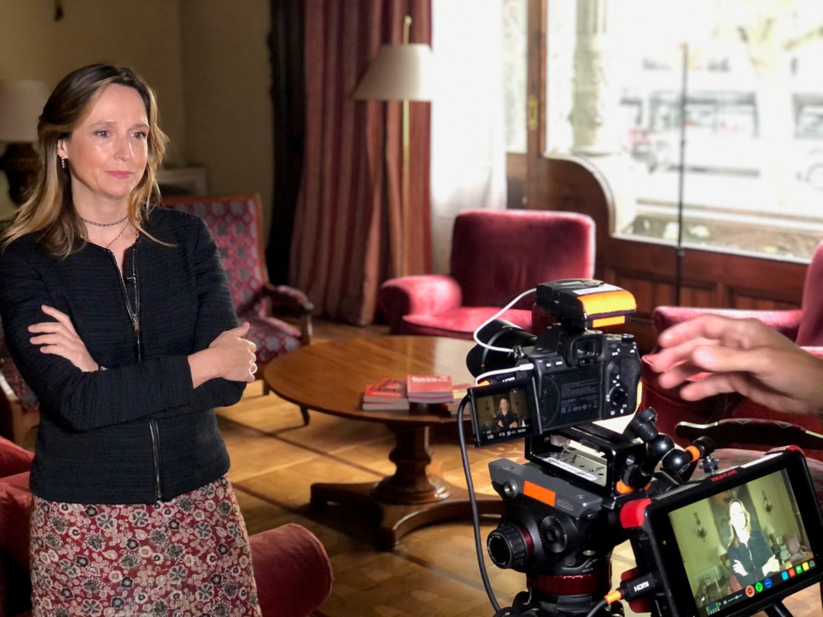 evolutionICR's tweet photo. Hace unos días @RelacionCliente mencionaba nuestra cuarta entrevista de #EVOLUTIONTalks de la mano de Arancha Ruiz #LinkedInTopVoices.

Puedes ver el artículo completo aquí: https://t.co/xJWAQNMwm3

#leadership #talent #digitaltransformation #contactcenter #callcenter #software https://t.co/b8MVk8XMz9