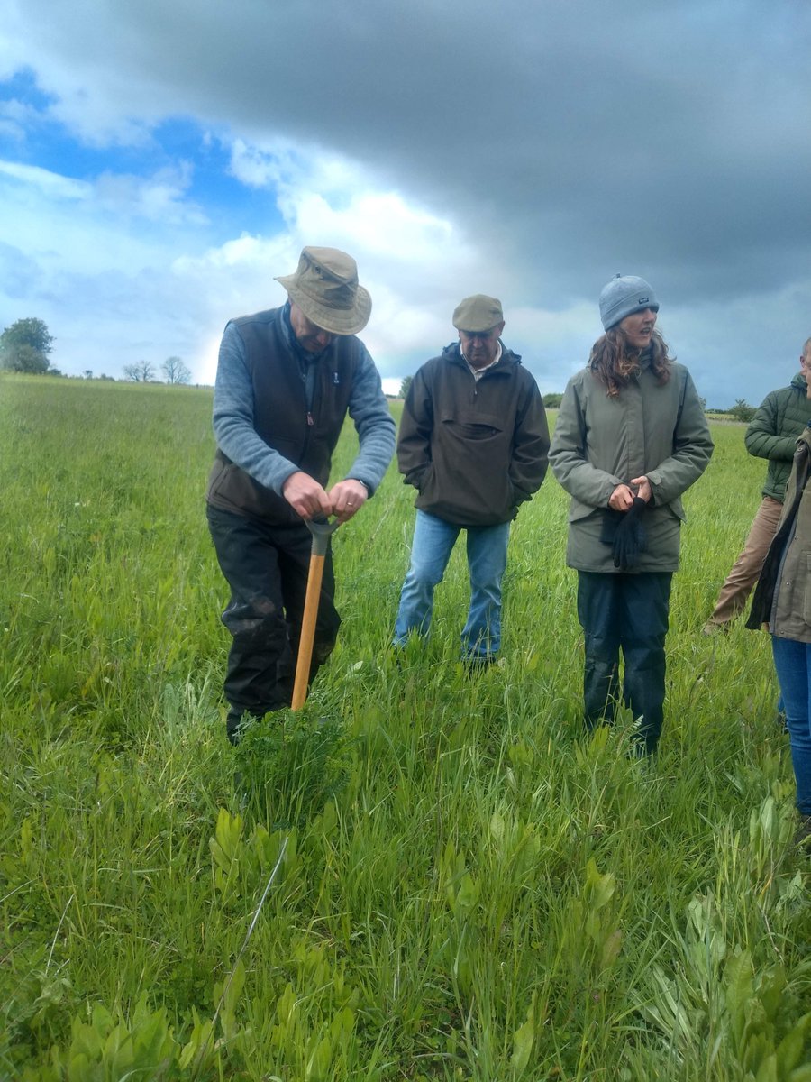 Lucid_Insight's tweet photo. Wonderful day @RealFarmED with an experienced and dedicated group looking at regenerative horse grazing options - still lots to figure out but this is a brilliant start on an exciting and important journey to rethink the role of equines in restoring, not degrading, our landscape. https://t.co/Cf9RuCz2te