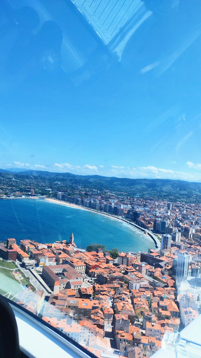 diegoafov's tweet photo. Si algo me corre por las venas es Asturias, en cuanto veo la costa empiezo a sonreír! 💙💚 https://t.co/opo3UNofg0