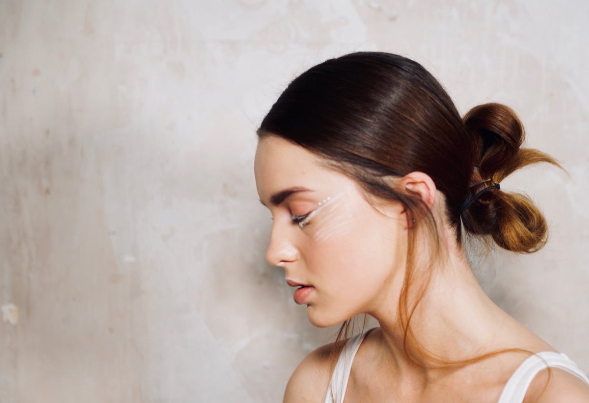 hairdressingL's tweet photo. Paul Davey talks through how to prep and manipulate the hair into a creative wearable style. Watch it here:  https://t.co/pff4bamVIm

#hair #haircommunity #haireductaion #hairartist #hairstyle https://t.co/Pc60H5QIrQ