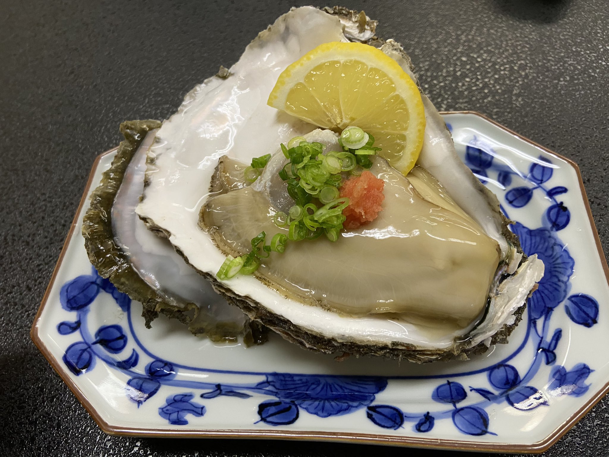 ヒラ ヒロ 飯岡産の特大岩牡蠣 方宝たつみ 銚子 T Co Pgsimydjuh Twitter