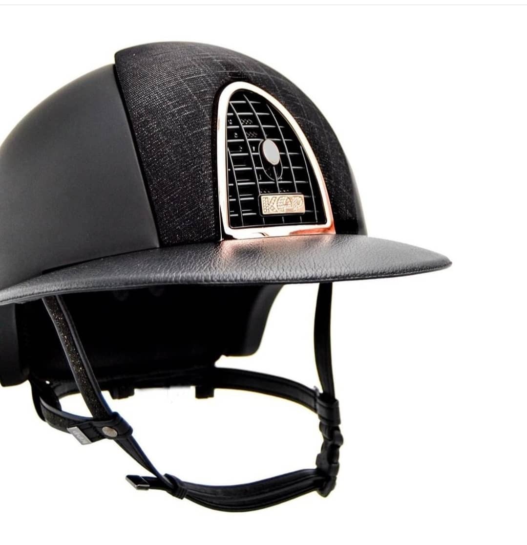 DarraghEquestri's tweet photo. The safest helmets in the world! @kepitalia That's a huge claim when they are this stylish... but check out the stats, the rigorous testing process or contact us for more information https://t.co/h5JrtSdCho 💘 #kephelmet #darraghequestrian #kepitalia #superiorhelmets https://t.co/BKAEr2eEtH
