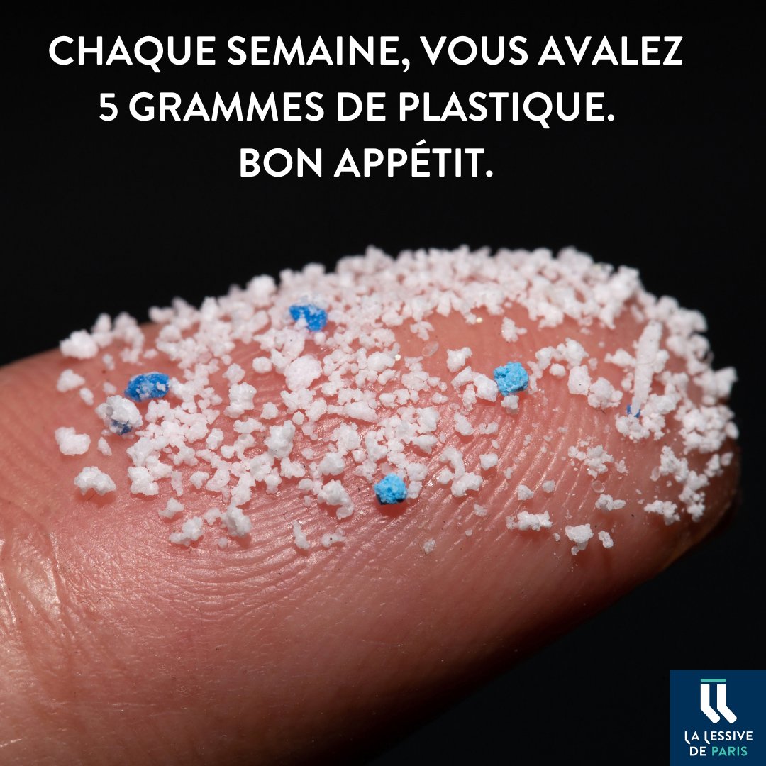 Cinq grammes. C’est le poids de plastique qu’un individu moyen ingère chaque semaine, soit le poids d'une carte de crédit, selon un rapport commandé par le WWF à l'université de Newcastle (Australie). Bon appétit.

#zeroplastique #bouteilleenverre