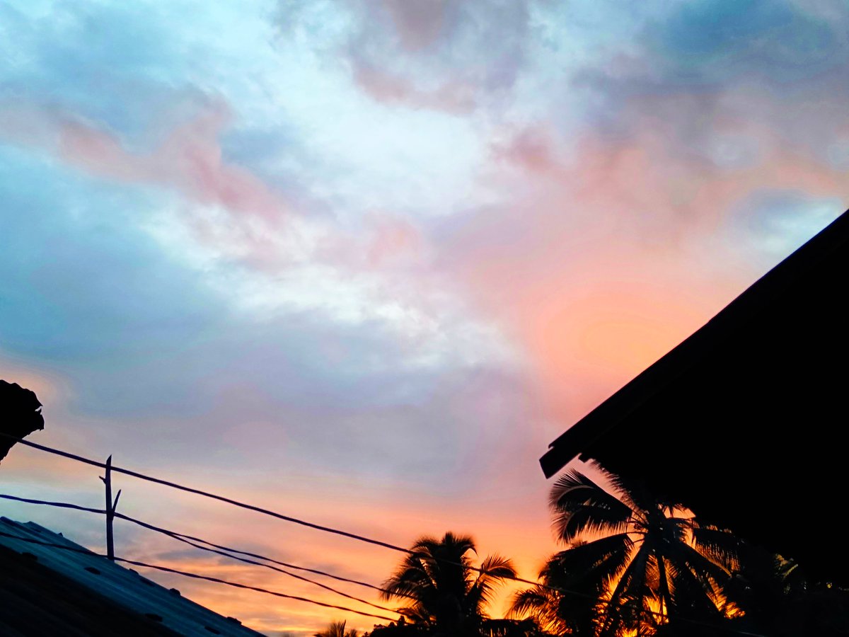 klahymae's tweet photo. 6:00 PM https://t.co/azuy403ert