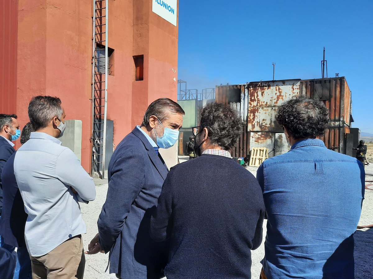 Curso de bomberos conductores de la CAM, en el Campo de Fuego de Ilunion, nos ha acompañado el Consejero de Justicia, Enrique López y López y  el Director General de la Agencia de Emergencias Madrid 112, Carlos Novillo. #bomberos #madrid🇪🇸 #cam #emergencias #justicia #brunete