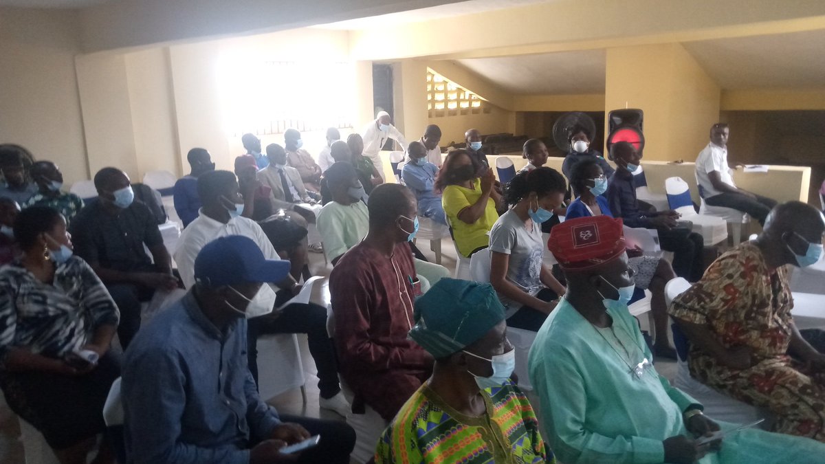 Ekiti_WASRA's tweet photo. #ONGOING 

Flag-Off of Ekiti State Water and Sanitation Activities in Ekiti State and Presentation of Licence to the Service Providers https://t.co/1qs4xOAI1c