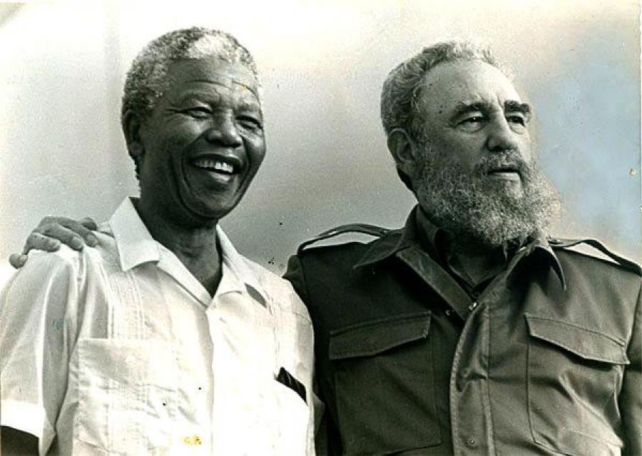 #25Mayo Día de África | "El crimen más grande que se puede cometer hoy contra este continente es el neocolonialismo, el intento de establecer el capitalismo en los pueblos de África”. #Fidel 
#Cuba🇨🇺