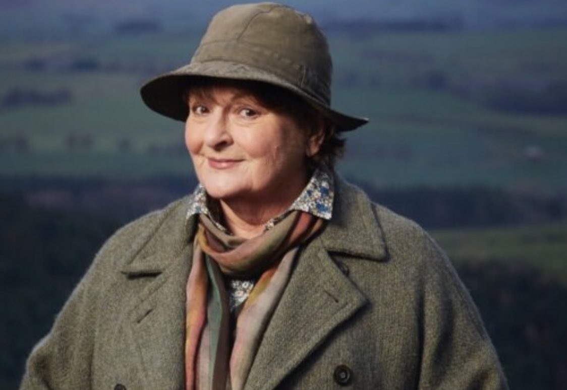 Great news! #Vera has been nominated for Best Returning Drama at this years <a href="/OfficialNTAs/">National TV Awards</a> alongside Brenda for Best Drama Performance. Please vote, pet: nationaltvawards.com
